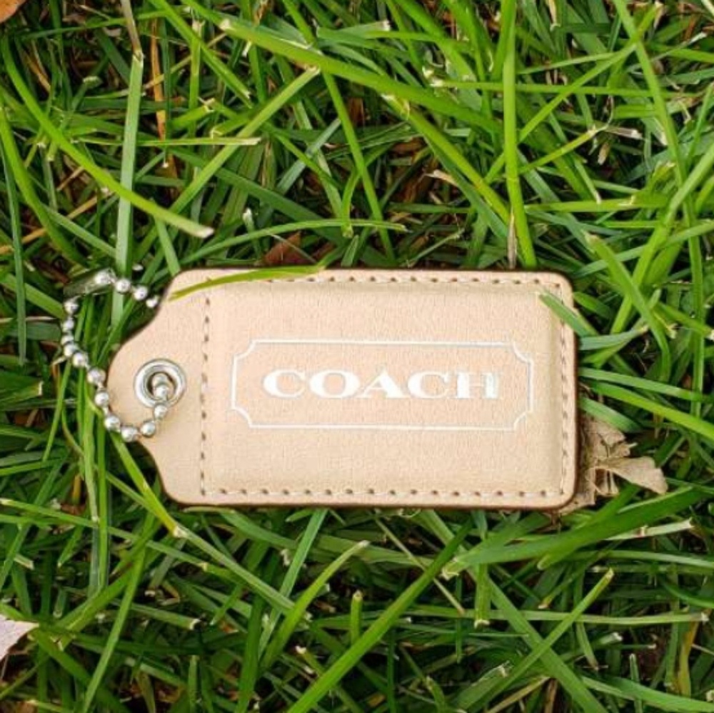 💫 Coach Tag 💫.